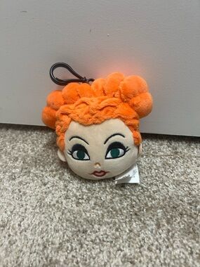 Disney Winfred Hocus Pocus Keychain